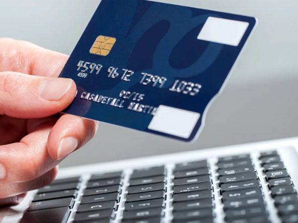 Как выбрать выгодный займ онлайн на карту не выходя из дома