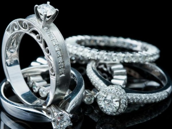 Самые частые ошибки при продаже кольца с бриллиантами и как их избежать